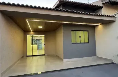 Casa com 3 quartos à venda na Rua JI 3, 654, Jardim Ipê, Goiânia