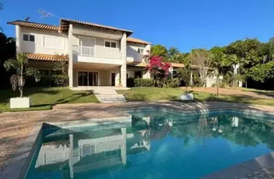 Casa á venda com 330 m2 no condomínio alta vista em senador canedo