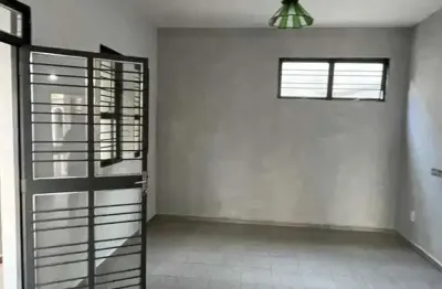 Casa com 3 quartos à venda na Avenida Castelo Branco, Setor Coimbra, Goiânia