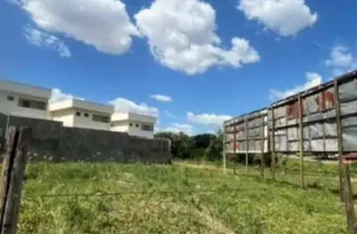 Terreno comercial próximo ao jardins mônaco possibilidade de financiamento pela construtora