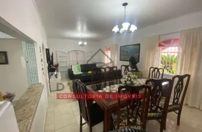 Casa com piscina e área gourmet à venda no balneário oásis - peruíbe - sp