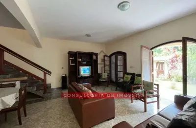 Sobrado com quintal amplo à venda no guaraú - peruíbe - sp