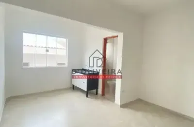 Kitnet com excelente localização a 500 metros da praia em peruíbe - sp