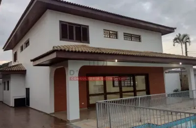 Sobrado com 4 suítes e piscina no centro de peruíbe- peruíbe - sp