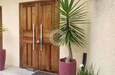 Casa em condomínio fechado com 2 quartos à venda na avenida das flores, 540, reneville, mairinque, 55 m2 por r$ 320.000