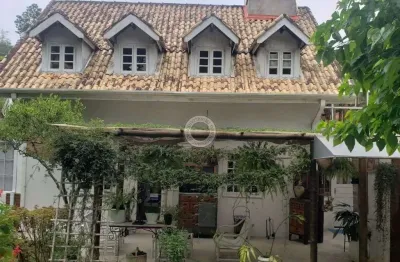 Investimento estrada do vinho - sao roque-sp / localizada na estrada do vinho de sao roque o melhor circuito turistico da cidade com exuberante natureza e tranquilidade ao redor das melhores adegas e 