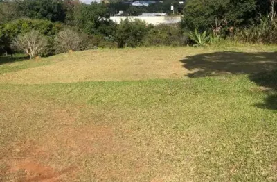 Casa à venda na Avenida Piracicaba, Vila Nova São Roque, São Roque