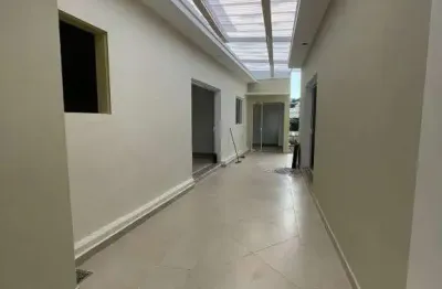 Sala comercial para alugar na Rua: Amador Bueno N°49, Centro, São Roque