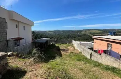 Casa à venda na Rua Amor Perfeito, Parque Aliança, São Roque