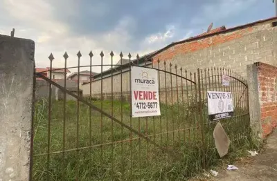 Casa à venda na Rua Santa Rosalina, Jardim Villaça, São Roque
