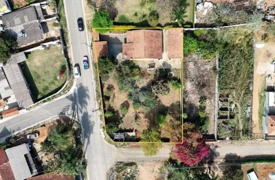 Chácara em jarinu: 2 dormitórios, com área de 1.140m² - frente para o asfalto -excelente localização.