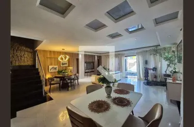 Casa / sobrado em condomínio para aluguel - vargem pequena, 3 quartos,  600 m² - rio de janeiro