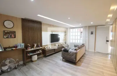 Casa com 4 quartos para alugar na Rua Miguel Roque, Vila Roque, São Paulo