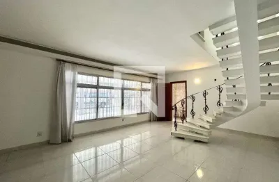 Casa com 4 quartos para alugar na Rua Acácio Vasconcelos, Jabaquara, São Paulo
