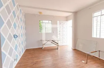 Casa com 8 quartos para alugar na Rua Capitão José Maria Sobrinho, Fanny, Curitiba