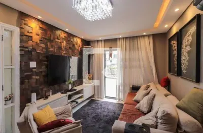 Casa com 3 quartos para alugar na Rua Guaxupé, Vila Carrão, São Paulo