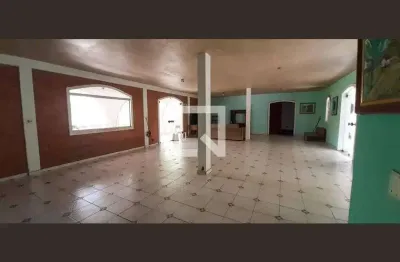Casa para aluguel - três montanhas, 5 quartos,  998 m² - osasco