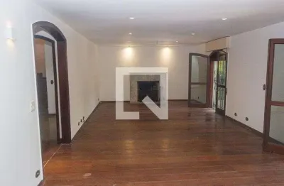 Casa com 4 quartos para alugar na Rua Norman Prochet, Interlagos, São Paulo