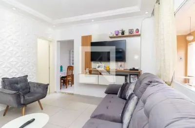 Casa com 3 quartos para alugar na Rua Dona Maria de Camargo, Itaquera, São Paulo