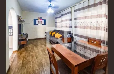 Casa com 3 quartos para alugar na Rua Padre Egídio José Porto, Piqueri, São Paulo
