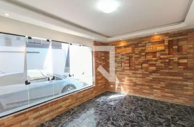 Casa com 3 quartos para alugar na Rua Uhland, Vila Ema, São Paulo