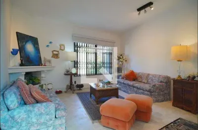 Casa para aluguel - três figueiras, 4 quartos,  320 m² - porto alegre