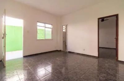 Casa com 1 quarto para alugar na Rua Rio Apa, Irajá, Rio de Janeiro