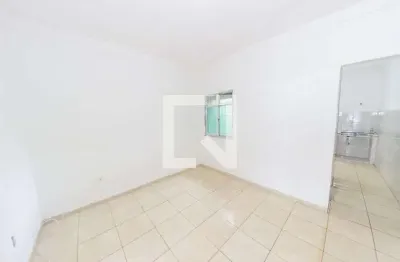 Casa com 1 quarto para alugar na Rua Cisplatina, Irajá, Rio de Janeiro