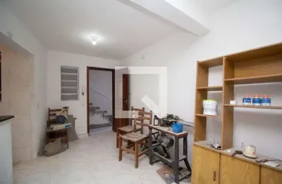 Casa com 2 quartos para alugar na Rua Luís de Andrade, Piqueri, São Paulo