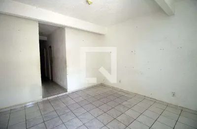 Casa com 3 quartos para alugar na Rua da Irmandade, Penha, Rio de Janeiro