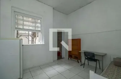 Kitnet / stúdio para alugar na rua álvaro chaves, floresta, porto alegre por r$ 1.100