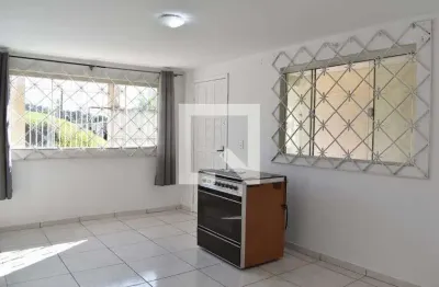 Casa com 2 quartos para alugar na Rua dos Pinheiros, Barreirinha, Curitiba