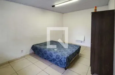 Casa em condomínio fechado para alugar na rua são vicente, boqueirão, praia grande por r$ 1.360