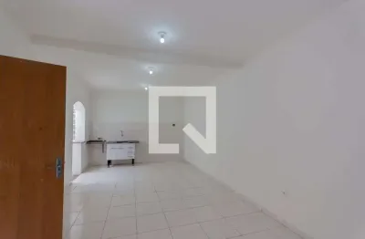 Casa com 1 quarto para alugar na Alameda dos Pinheiros, Utinga, Santo André