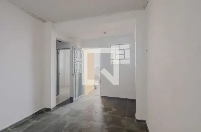Casa com 1 quarto para alugar na Rua Paris, Sumaré, São Paulo