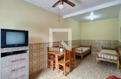Kitnet / stúdio para alugar na rua carijós, tupi, praia grande por r$ 1.190