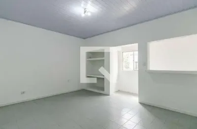 Casa com 2 quartos para alugar na Rua Pedro de Resende, Tatuapé, São Paulo