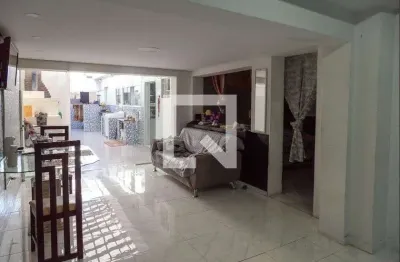 Casa com 2 quartos para alugar na Rua Íris, Gopoúva, Guarulhos