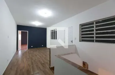 Casa com 2 quartos para alugar na Rua Piava, Itaquera, São Paulo