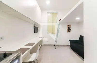 Casa para Aluguel - Jardim Éster Yolanda, 1 Quarto,  24 m² - São Paulo