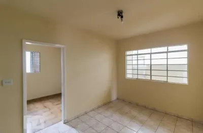 Casa com 2 quartos para alugar na Avenida Diógenes Ribeiro de Lima, Alto da Lapa, São Paulo