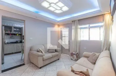 Casa com 2 quartos para alugar na Rua Maria Bombonatti da Silva, Padroeira, Osasco