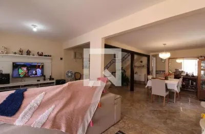 Casa / sobrado em condomínio para aluguel - vargem pequena, 4 quartos,  550 m² - rio de janeiro