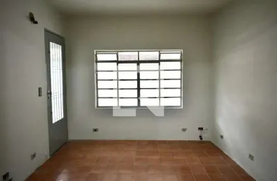 Casa com 2 quartos para alugar na Rua Artur Thiré, Saúde, São Paulo