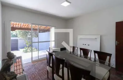 Casa para aluguel - braúnas, 3 quartos,  120 m² - belo horizonte
