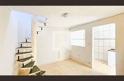 Casa com 2 quartos para alugar na Rua João Ribeiro de Barros, Jaguaribe, Osasco