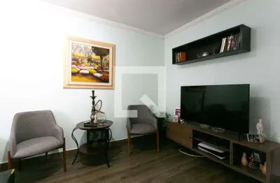 Casa com 3 quartos para alugar na Rua Padre Taddei, Pari, São Paulo