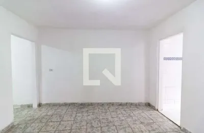 Casa com 2 quartos para alugar na Rua O Estado de São Paulo, Vila Marari, São Paulo