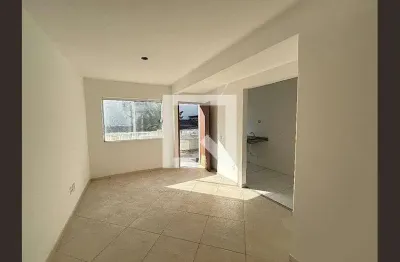 Casa com 2 quartos para alugar na Rua Mário Carpenter, Piedade, Rio de Janeiro