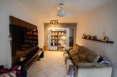 Casa com 2 quartos para alugar na Rua Rosa e Silva, Grajaú, Rio de Janeiro